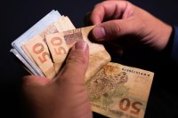 IBGE: inflação fica em 0,56% em março, maior índice para o mês desde 2003