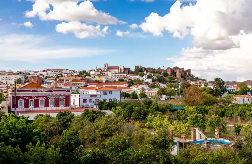 Silves e o castelo ao fundo