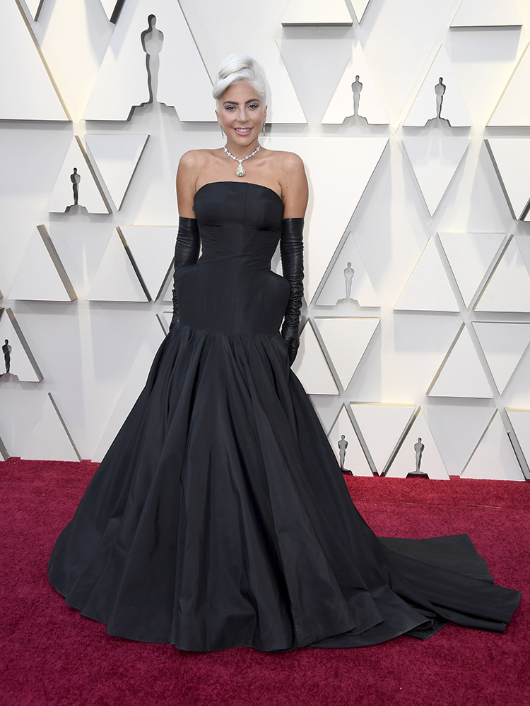 Oscar – Lady Gaga Lady Gaga veste Alexander McQueen
