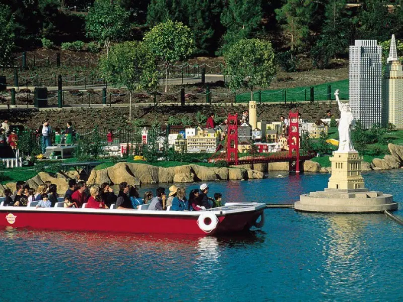 Atração Coast Cruise no Parque Legoland California Atração Coast Cruise no Parque Legoland California
