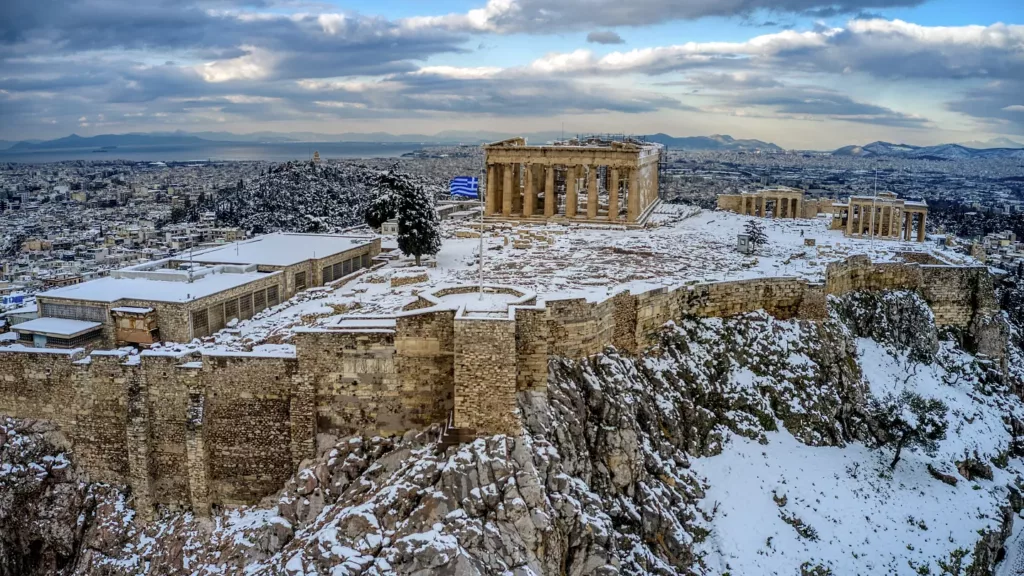 Acrópole com neve em Atenas Acrópole com neve em Atenas