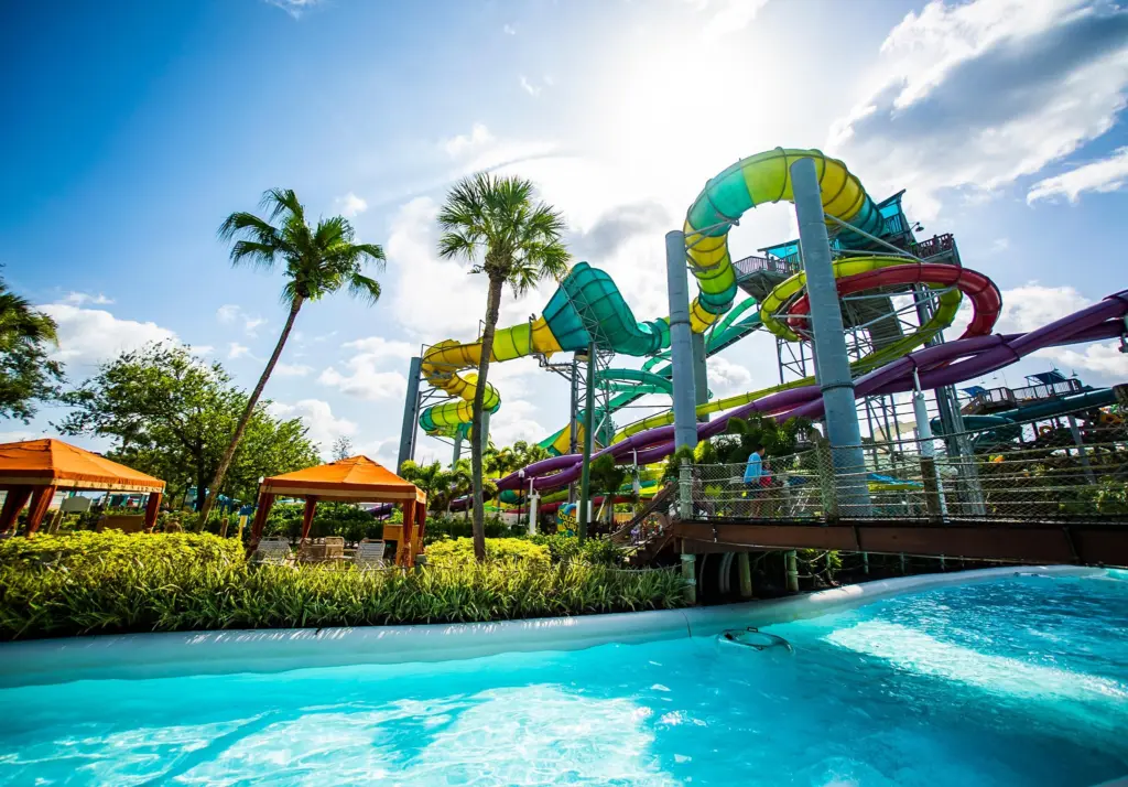 Cabanas e toboáguas do Adventure Island em Tampa Cabanas e toboáguas do Adventure Island em Tampa