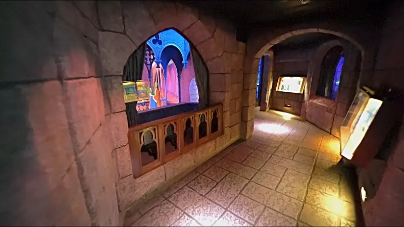 Walk Through Sleeping Beauty Castle no Disneyland Park Califórnia Walk Through Sleeping Beauty Castle no Disneyland Park Califórnia