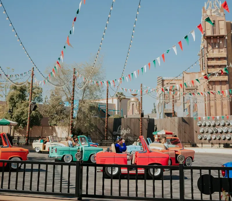 Luigi's Rollickin' Roadsters no Disney California Adventure Park Luigi's Rollickin' Roadsters no Disney California Adventure Park