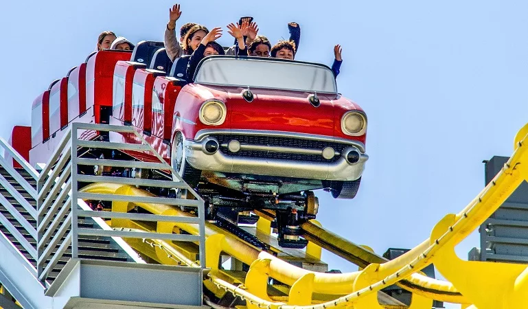 Incredicoaster no Disney California Adventure Park Incredicoaster no Disney California Adventure Park