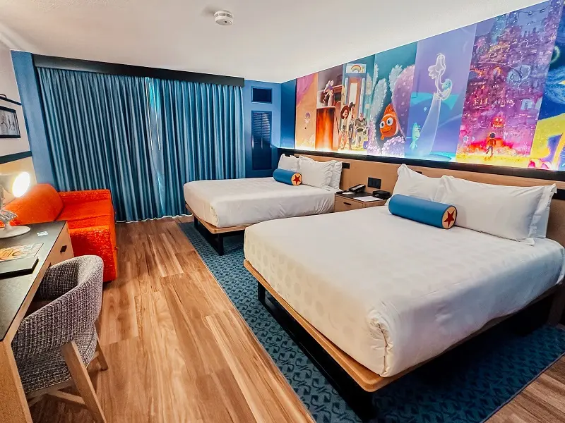 Quarto: Pixar Place Hotel em Anaheim Quarto: Pixar Place Hotel em Anaheim