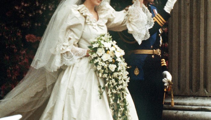 De volta ao clássico: vestidos de noiva estilo bol...