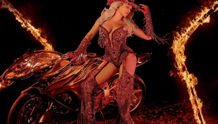O bombástico figurino country glamour de Beyoncé e...